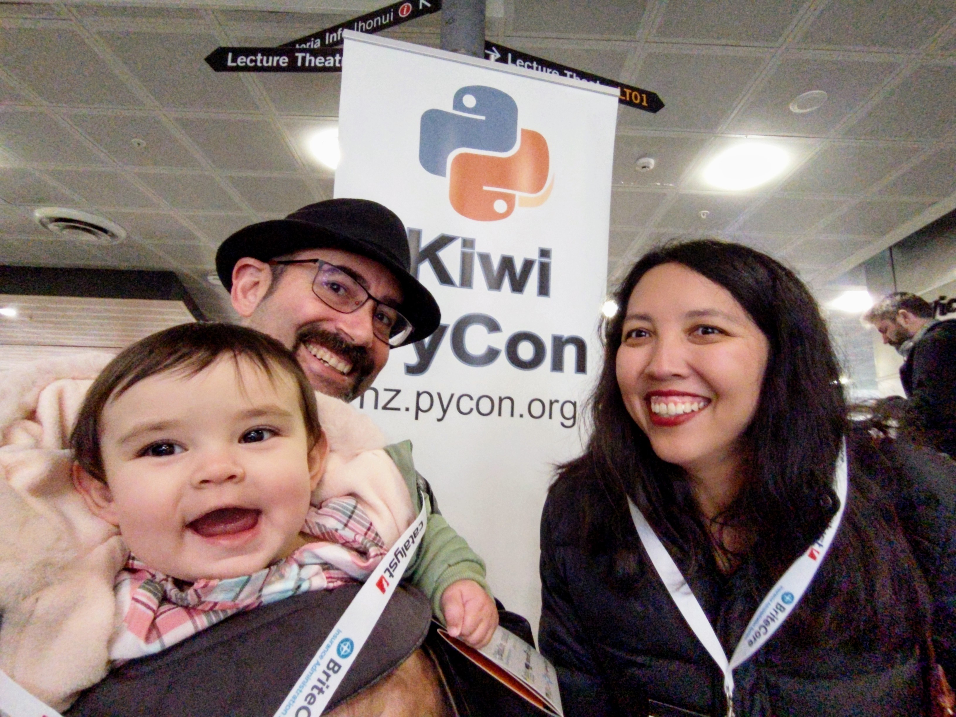 Kiwi PyCon family photo!